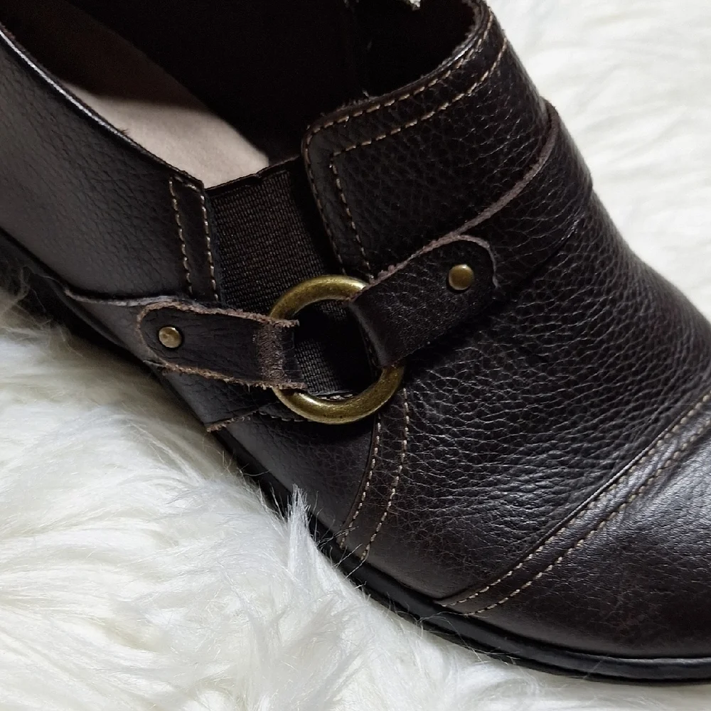 Women's Brown Leather Clarks Slip-On Shoes